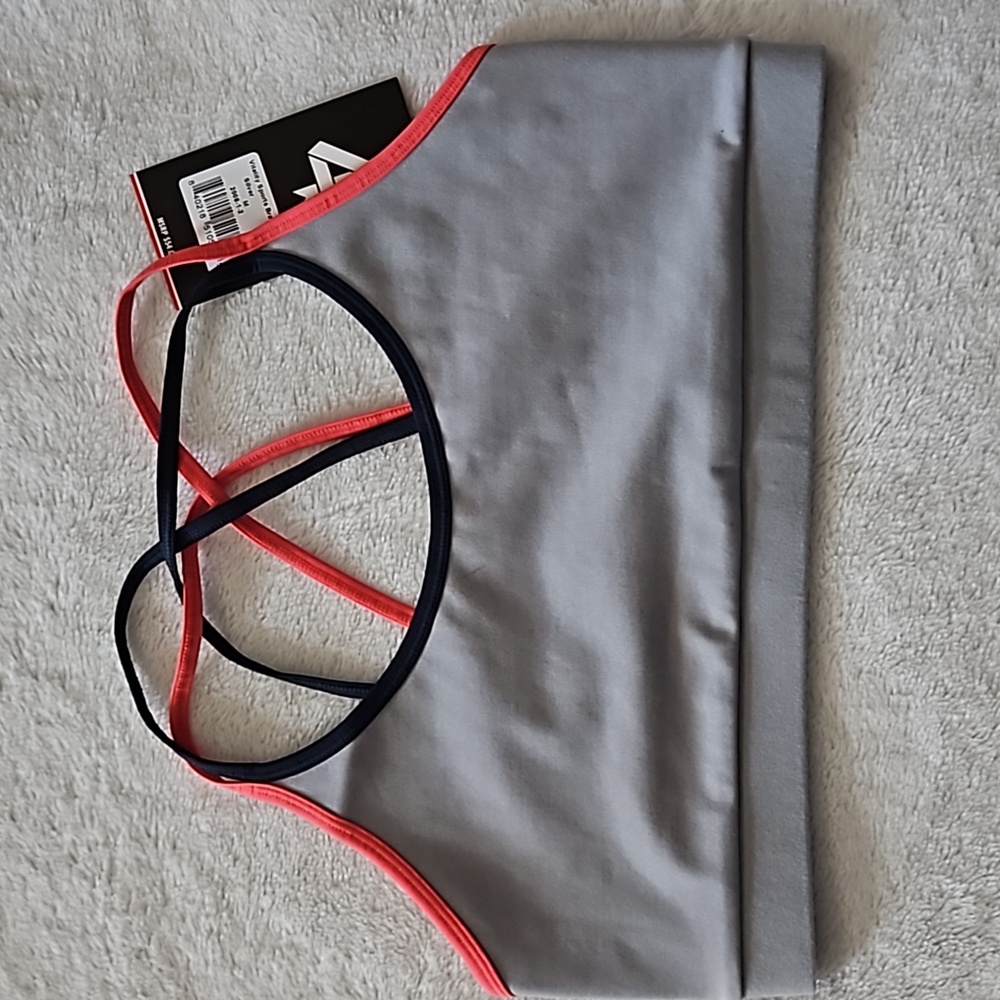 *NWT* FOURLAPS Vitality Sports Bra